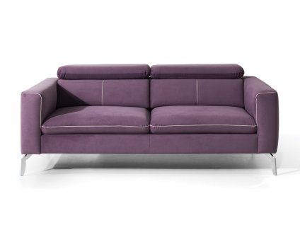 Pohovka LASIA SOFA 3 vo fialovom čalúnení na bielom pozadí, čelný pohľad na trojmiestnu pohovku s polohovacími opierkami hlavy.