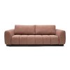 Rozkladacia pohovka CHALETTA SOFA v staroružovom čalúnení, čelný pohľad na trojmiestnu pohovku s prešívaným sedákom a oblými bokmi.