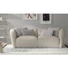 Dvojsedová pohovka STELVIO Sofa vo svetlobéžovej farbe v modernej obývačke, celkový pohľad spredu s vankúšmi.