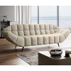 Luxusná dvojsedačka LUPPA Sofa 2 v béžovej farbe, umiestnená v modernej obývačke s veľkými oknami a drevenou podlahou, celkový pohľad